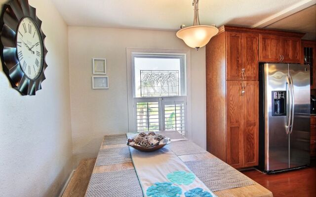 Cayman Escape 35 by RedAwning