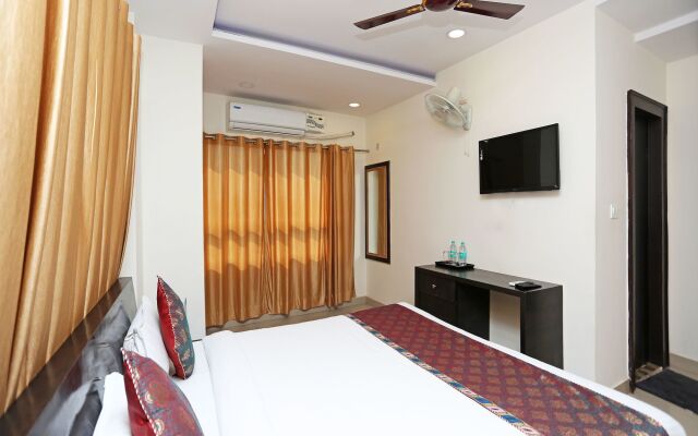 Hotel Sahu Near Kashi Vishwanath Temple Gate