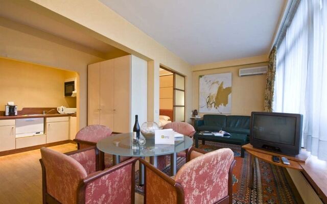 B-Aparthotels Louise
