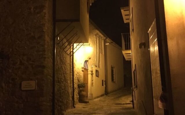 San Nicolò Holiday Home