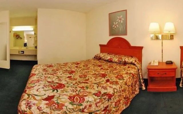 Travelodge by Wyndham Alachua