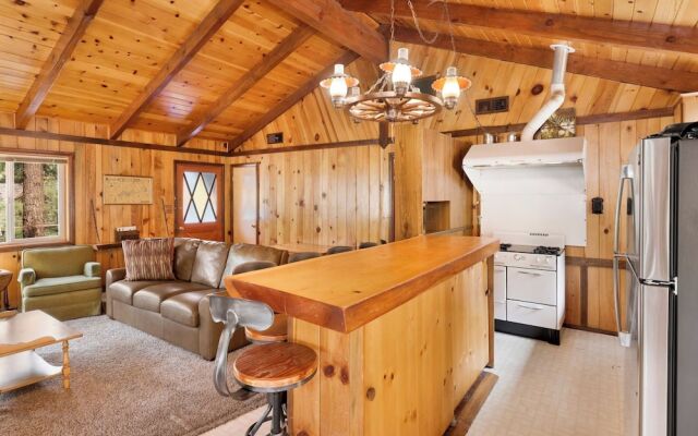 Cabin Idle Ours #933