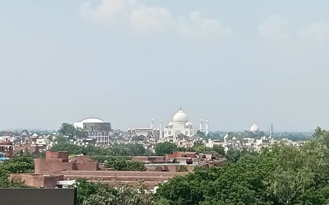 Hotel Dazzling Agra