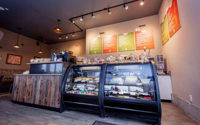 Hillcrest Farm Market B&B