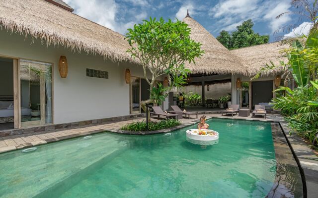 Brand New Luxury 3BR Villa Ethnic Ubud 3