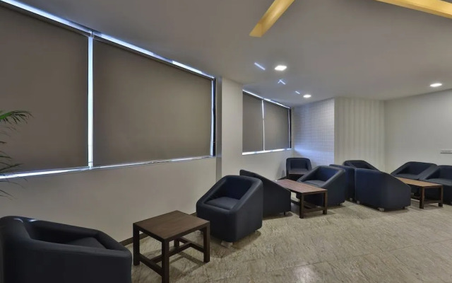 Dev Orchid By OYO Rooms