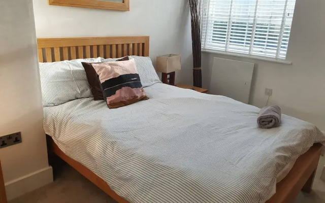 Modern Kings Road Executive Apartment