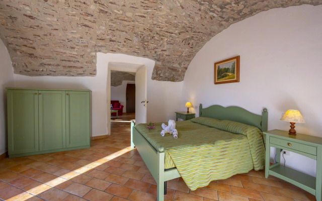 Liano Iris - Terrace & parking place