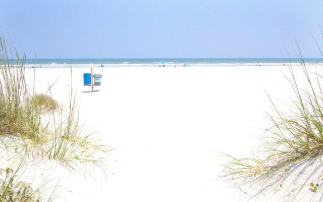 Avery's Beach Bungalow