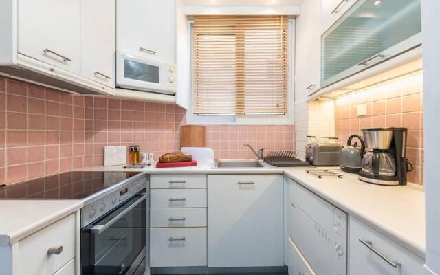 Comfortable flat next to Acropolis Museum