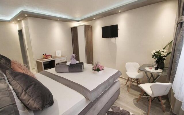 Alessio Premium Rooms