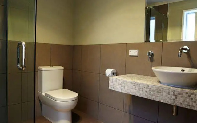 Orchid Grove Country Lodge