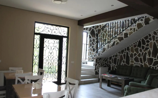Nikala's house