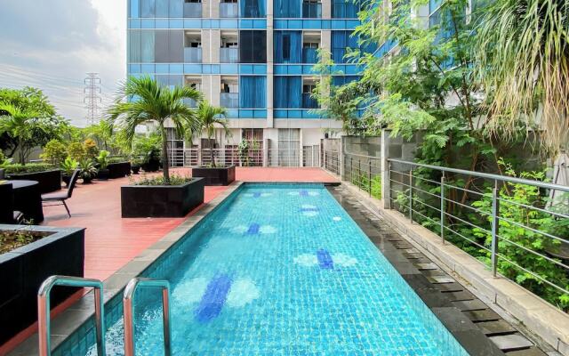 Homey And Nice Studio Tamansari The Hive Apartment