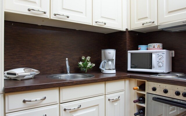Arktos Suites