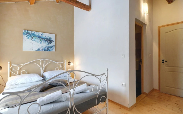 Villa in Batlug With Private Pool