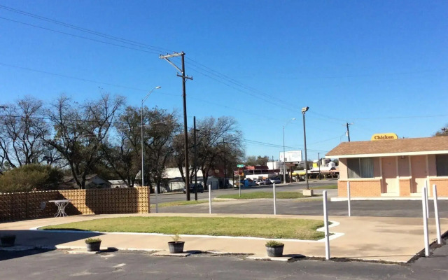 Regency Inn Comanche