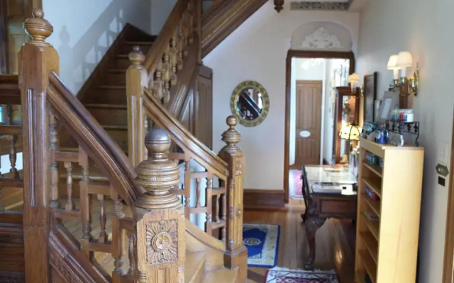 Beauclaires Bed & Breakfast Inn