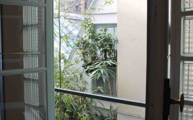 Montmartre Apartments - Monet