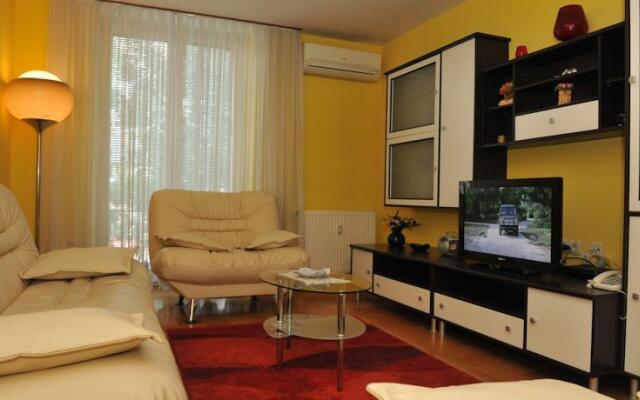 Apartment Lara Tour As