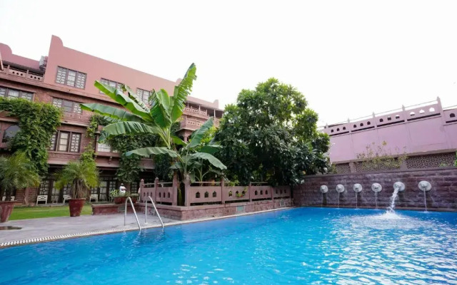 Treehouse Raj Bagh A Boutique Heritage Hotel