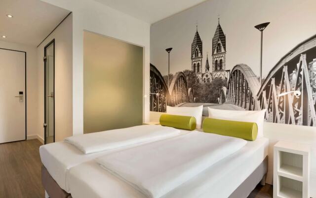 Super 8 By Wyndham Freiburg