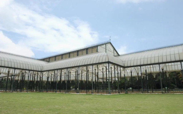 Lilac Hotel, 3rd Block Jayanagar