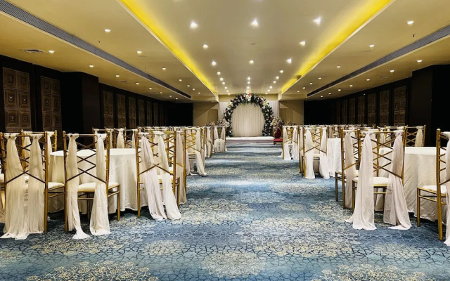 Crescent Spa And Resorts Indore