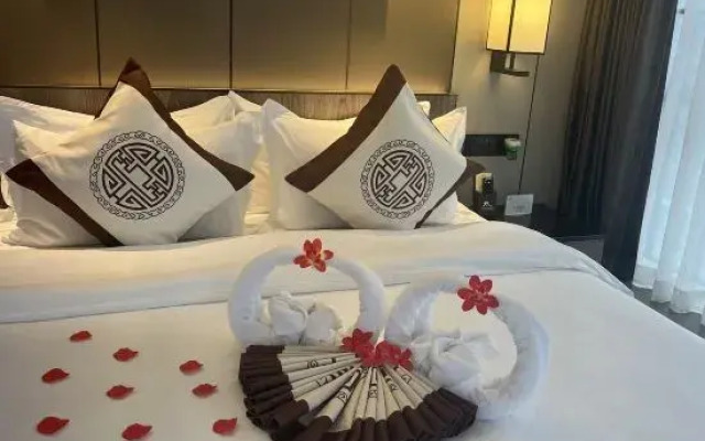 Huabao Sports Exhibition Hotel