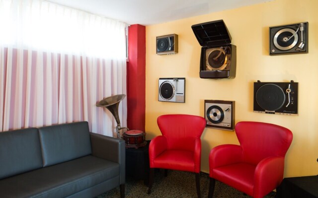 Dormitory Prima Music