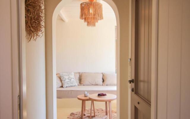 4Twaves beach house - BeachFront in Agios Ioannis