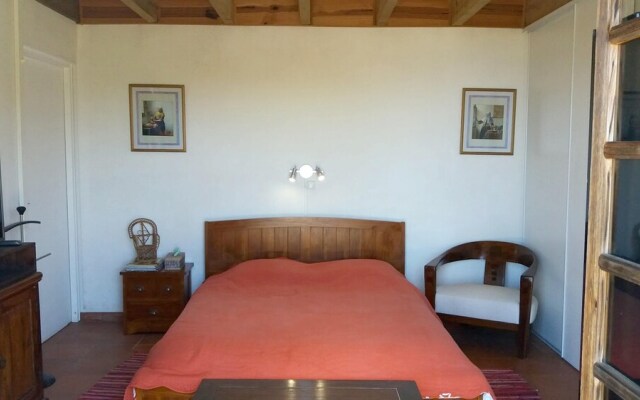 Studio in La Montagne, With Wonderful sea View, Pool Access, Enclosed