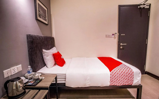 OYO 89576 Mokka Hotel