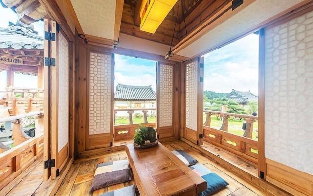 Canopus Resort Pension