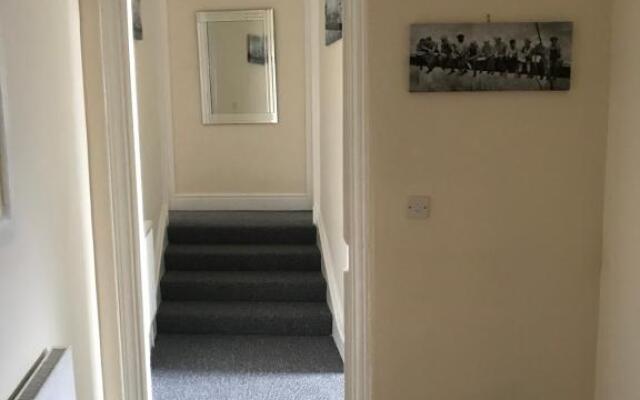 Sandy Pad's Apartments