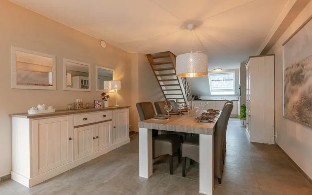 Spacious 3-bedroom Apartment in Oostende