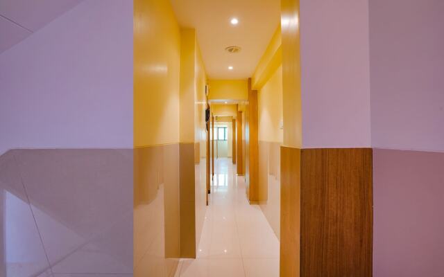 Fabhotel Starwood Residency