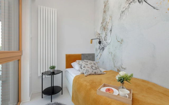 Modern With Balcony and Gym by Renters