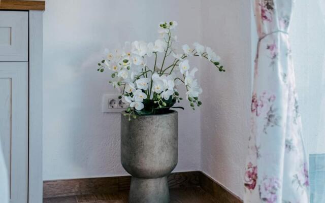 Sandra - quiet & close to the beach - SA1(2)