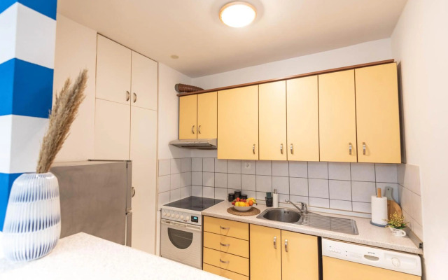 The Heart of Split - PRIVATE GARAGE