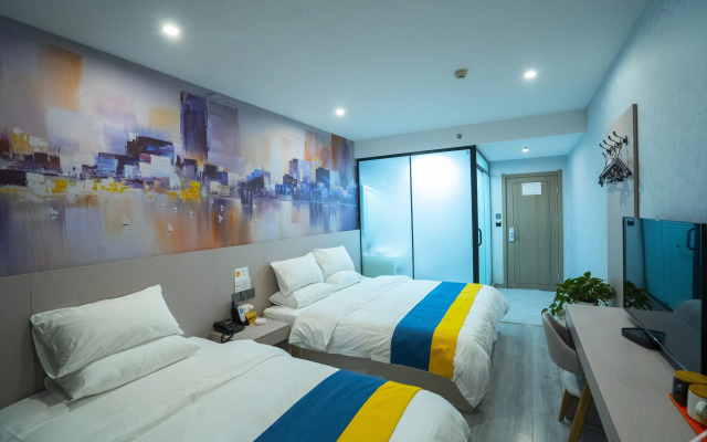 Riste Hotel (Luoxin industrial cluster, Xin'an County)