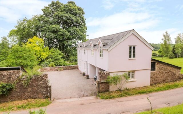 Coach House Cottages