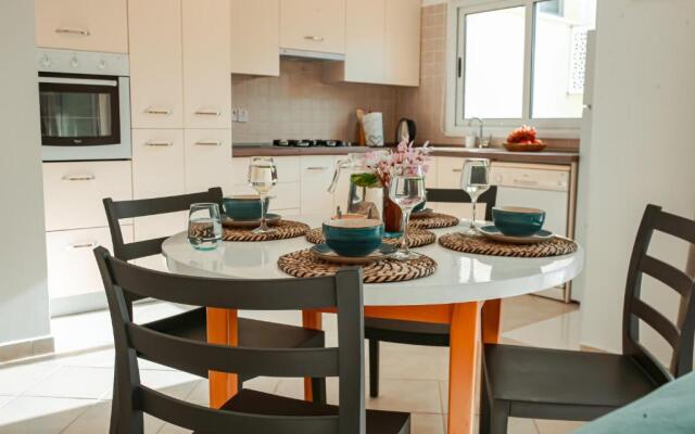 Fantastic 4 Cyprus First Line Beachfront
