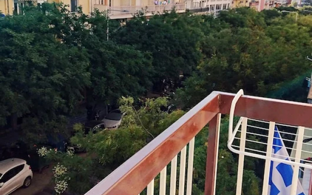 Monad Apartments Karaoli