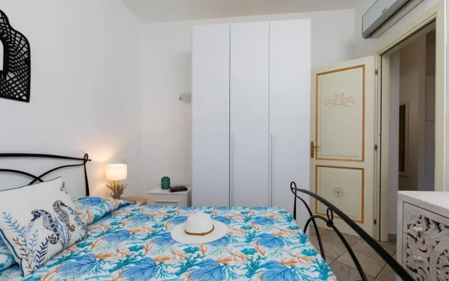 Anemone Apartment With Terrace by Wonderful Italy