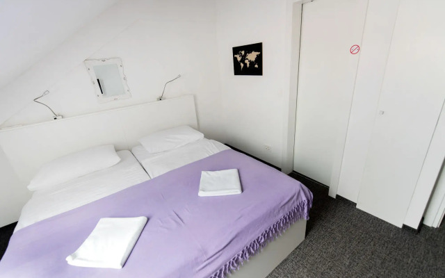 Tia Apartments and Rooms