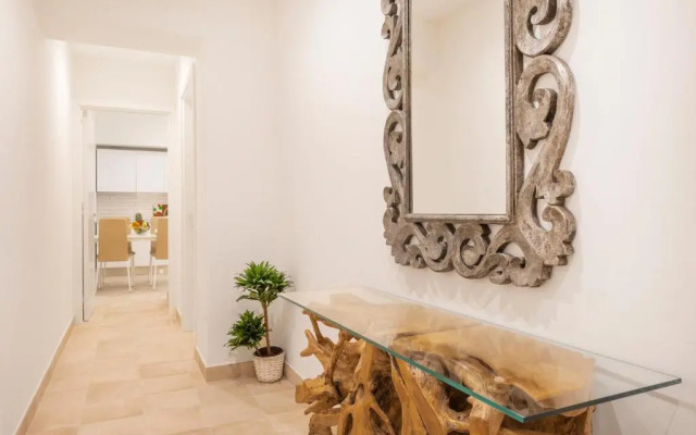 Spanish Steps Lovely Apartment
