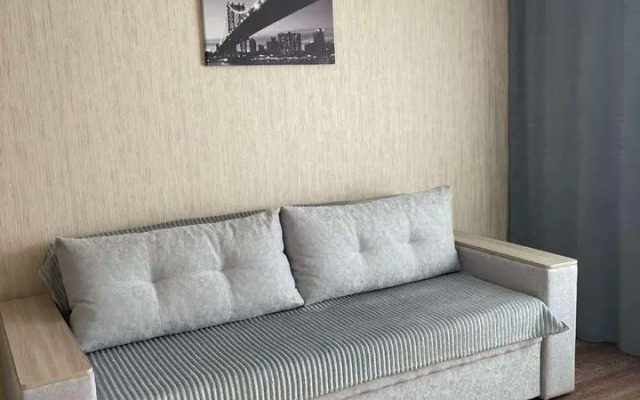 Gold Apart (Gold Apart) on Narkom Malyshev street 8