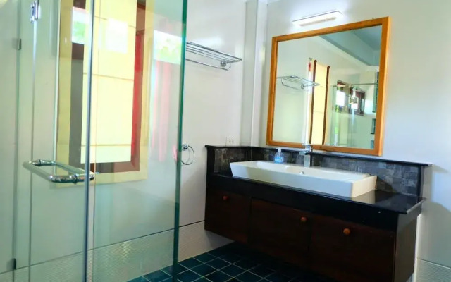 Tree home plus homestay