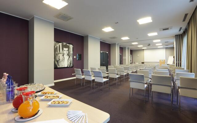Holiday Inn Milan Nord Zara by IHG